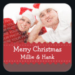 Crafty rood lint foto Merry Christmas sticker<br><div class="desc">Uw vakantiegiften en arrangementen zijn ultra speciaal met deze aangepaste foto cadeau labels. Sticker is voorzien van uw foto achter een groen lint. Pas aan met uw groet en naam. Deze feestelijke vakantielabels zijn ideaal voor cadeauzakken,  dozen,  snoepjes tassen,  muntblikjes,  potjes en meer!</div>