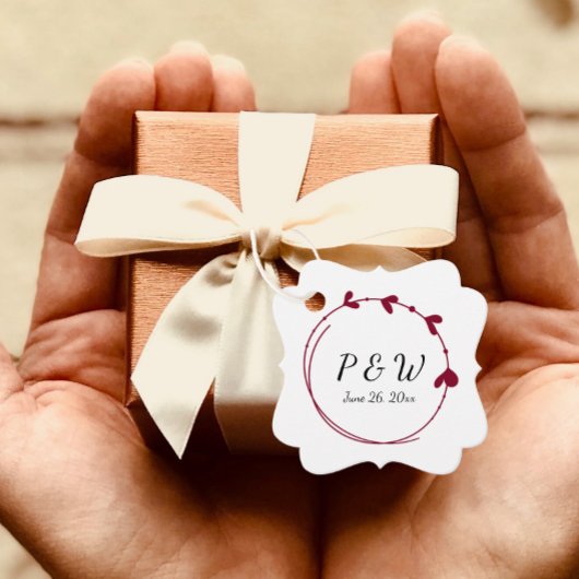 Cranberry Red Eenvoudige Hart Krans Monogram Huwel Bedankjes Labels