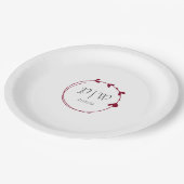 Cranberry Red Eenvoudige Hart Krans Monogram Huwel Papieren Bordje (Gekanteld)