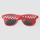 Cranberry Red en White Checkerboard Pattern Zonnebrillen (Achterkant)