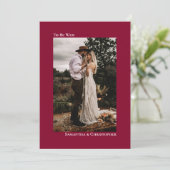 Cranberry Red Minimalist Vertical Photo Wedding Kaart (Staand voorkant)