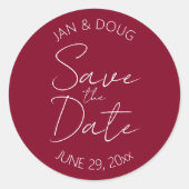 Cranberry Rode Stijl Trouwkaart Save the Date Ronde Sticker (Voorkant)