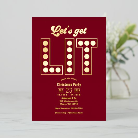 Cranberry Royale Get Lit Retro Christmas Party Folie Uitnodiging (Staand Voorkant)