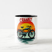 Cranky Biker T-shirt: zonsondergang en tijdloze f Tweekleurige Koffiemok (Center)