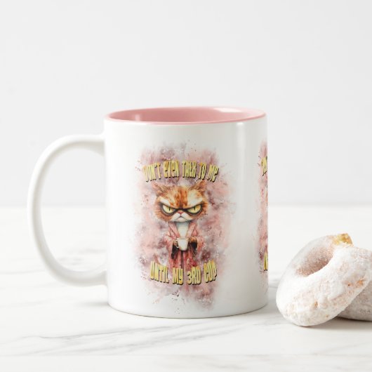 Cranky kat met koffie tweekleurige koffiemok (Met donut)