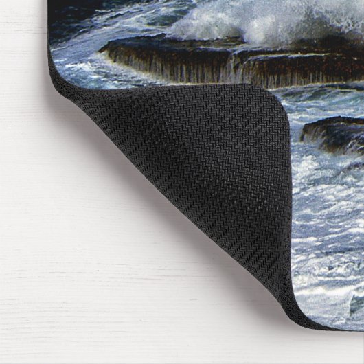 Crashing Wave On Rock Formation Muismat (Hoek)