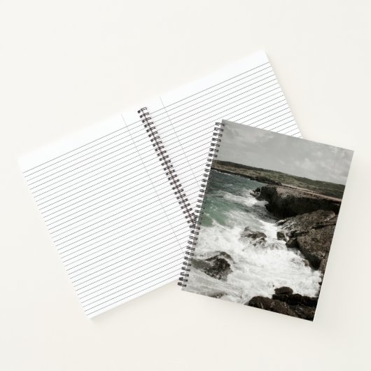 Crashing Waves Coastal Spiral Notitieboek (Binnen)