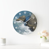 Crashing Waves op Rocky Coastline Grote Klok (Huis)