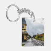 Crawford Notch Train Station Acrylische Sleutelhan Sleutelhanger (Voorkant Links)