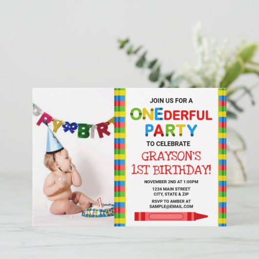 Crayon 1st Birthday Party Uitnodigingsfotokaart Kaart (Staand voorkant)