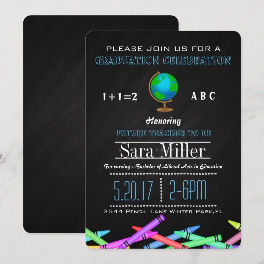 Crayon & Wereldbol Teacher Afstuderen Invitation Kaart (Voorkant / Achterkant)