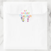 Crayons 1e klas leraar Tshirts en geschenken Ronde Sticker (Tas)