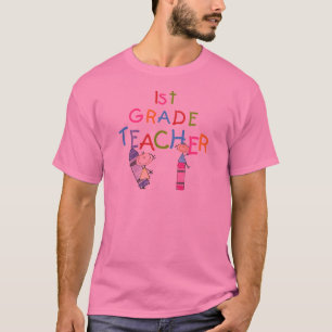 Crayons 1st Grade Teacher Tshirts en Gifts