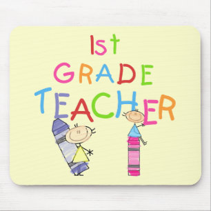 Crayons 1st Grade Teacher Tshirts en Gifts Muismat