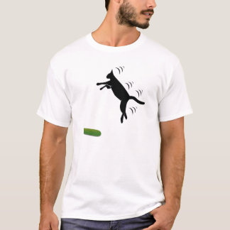 CRAZY CAT GESCHARTEERD VAN CUCUMBER JUMPS UIT DE M T-SHIRT