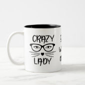 Crazy Cat Lady 3 Kattennamen Monogrammed Tweekleurige Koffiemok (Links)