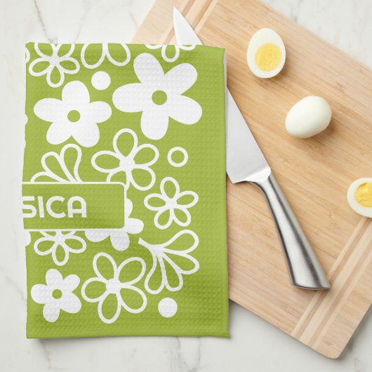 Crazy Daisy Pattern in Spring Green met naam Theedoek (Quarter Fold)