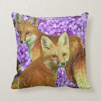 Crazy like a Fox in Lilacs Kussen