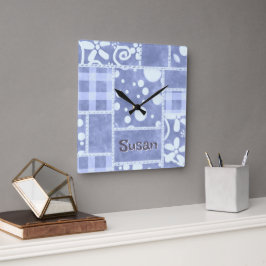 Crazy Quilt Blauwe Gingham Bloemstuk Persoonlijk  Vierkante Klok