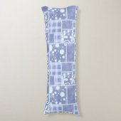 Crazy Quilt Blue Gingham Floral Personalized  Lichaamskussen (Voorkant Verticaal)