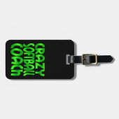 Crazy Softball Coach in het groen Bagagelabel (Voorkant horizontaal)