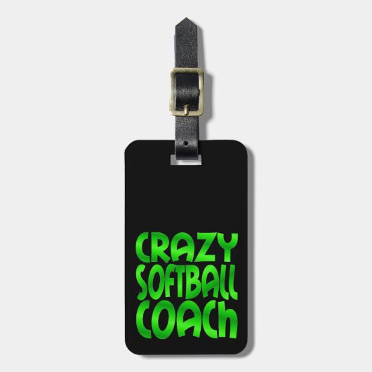 Crazy Softball Coach in het groen Bagagelabel (Voorkant verticaal)