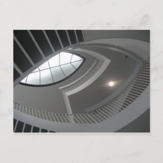 Crazy Staircase die naar boven kijkt Briefkaart