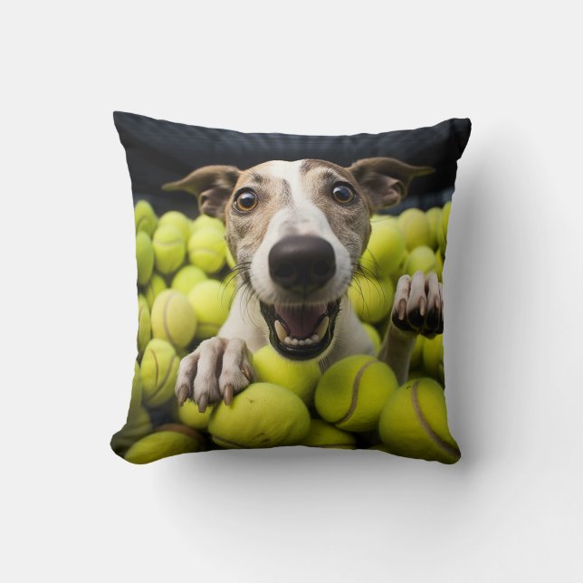 🐶Crazy Whippet Puppy 🎾met Tennisballen Kussen (Voorkant)