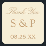 Cream Beige Wedding Favor Dank u Sticker<br><div class="desc">Cream Beige Wedding Favor Hartelijk dank Sticker,  pas je aan met initialen van het stel en de datum van de bruiloft,  met behulp van de online personalisatie-sjabloon voordat je bestelt. Een mooie sticker met stijlvolle tekst in een gouden kleur van beige op een crèmeachtergrond.</div>