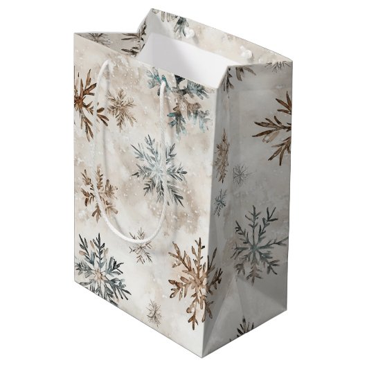 Cream Blue Brown Snowflakes Christmas Medium Cadeauzakje (Achterkant Gekanteld)