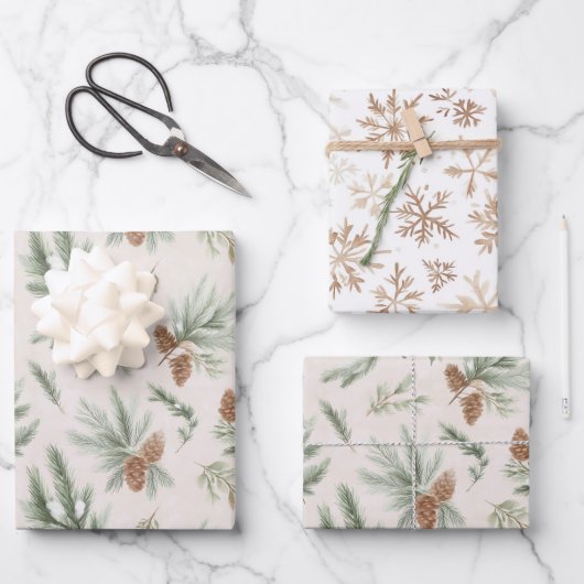 Cream Brown Green Christmas Pine Cones Snowflakes Inpakpapier Vel (Voorkant)