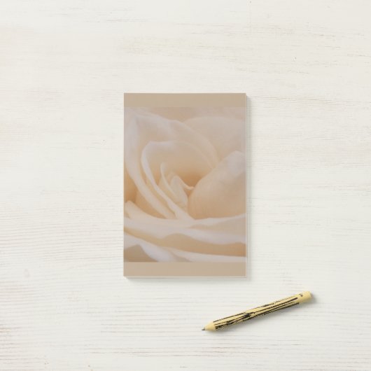 Cream Colour Roos Closeup Post-it® Notes (Op bureau)