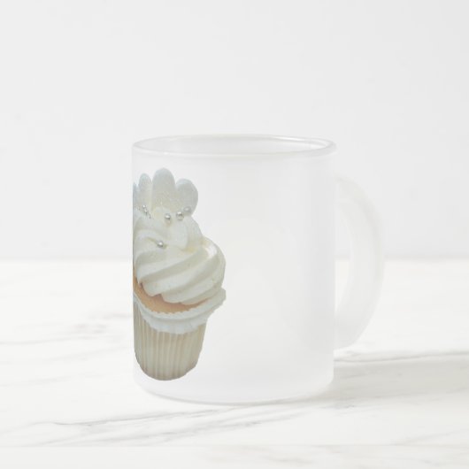 Cream cupcake met mok van hartenglas (Voorkant rechts)