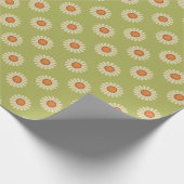 Cream en Oranje Daisies op Avocado Green Pattern Cadeaupapier (Hoek)