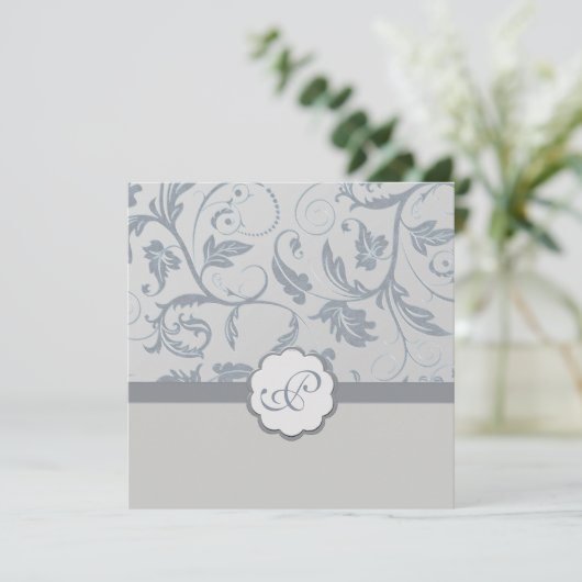 Cream Floral Monogram Uitnodiging (Staand voorkant)