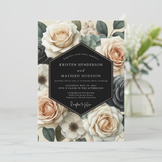 Cream Floral Romance Wedding Kaart (Staand voorkant)