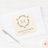 Cream Gold Crest Monogram Weddenschap Vierkante Sticker (Envelop)