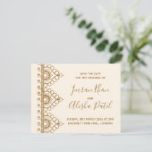 Cream Gold Henna Desi Indiase bruiloft uitnodiging (Staand voorkant)