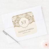 Cream Gold Lace Monogram Weddenschap Vierkante Sticker (Envelop)