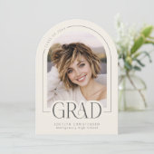 Cream Gray Modern Photo Collage Grad Announcement Kaart (Staand voorkant)