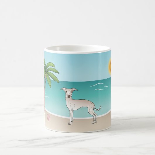 Cream Italiaanse Greyhound bij tropische zomerstra Koffiemok (Center)