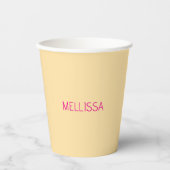 Cream minimalist custom name  papieren bekers (Voorkant)