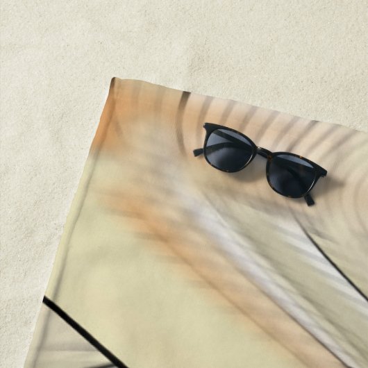 Cream Pastel Autumn Abstracte Kunst, monogrammen Strandlaken (In situ)