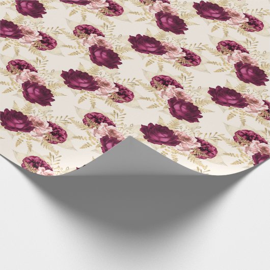 Cream Pink Burgundy Floral Cadeaupapier (Hoek)