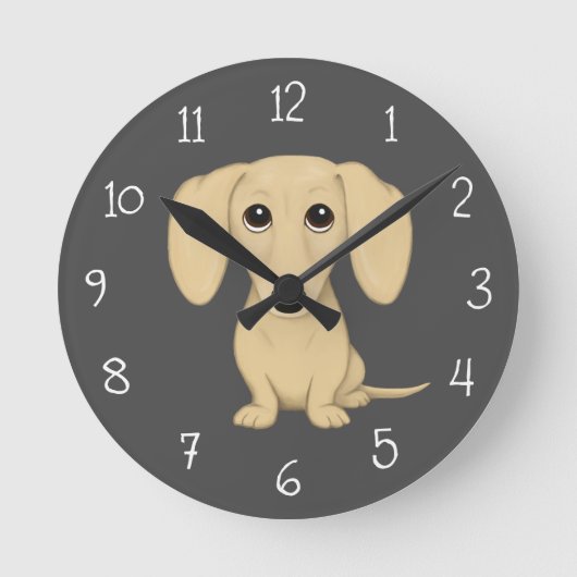 Cream Smooth Coated Dachshund Cartoon Dog Ronde Klok (Voorkant)