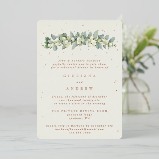 Cream Snowberry + Eucalyptus bruiloft repetitie Folie Uitnodiging (Staand Voorkant)
