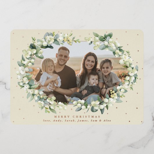 Cream Snowberry + Eucalyptus kerstfoto Folie Feestdagenkaart (Voorkant)