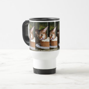 Cream & Whiskers – Elegante Kat Reisbeker