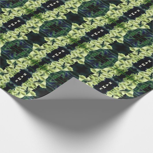 Creamy Foxglove Bloemen gepersonaliseerd Cadeaupapier (Hoek)