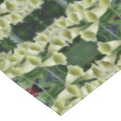 Creamy Foxglove Flower Abstract Pattern Tafelkleed (Gekanteld)